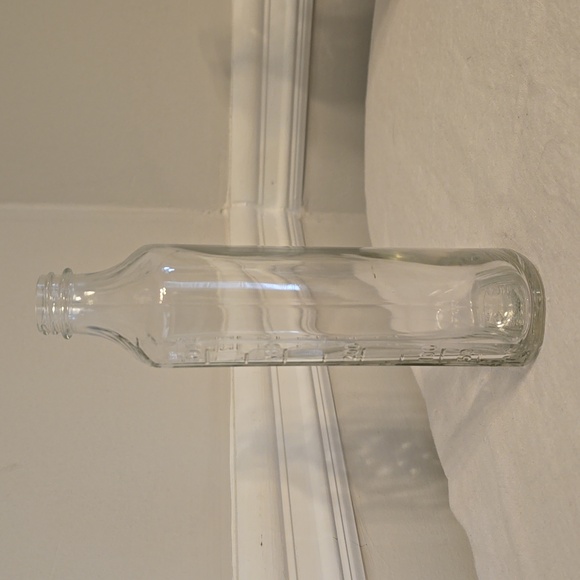 Vintage Owens Glass 3xvi with measurement marks - Picture 2 of 10